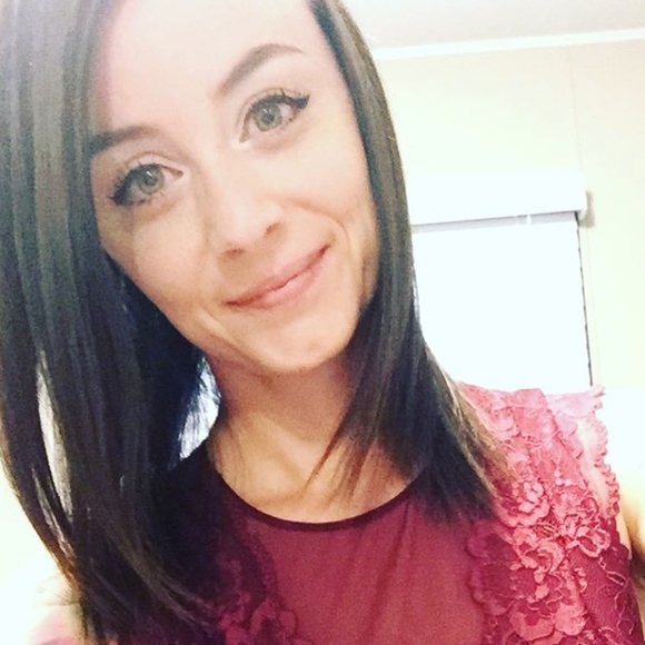 Meet your Posher, Shondee - Picture 3 of 7